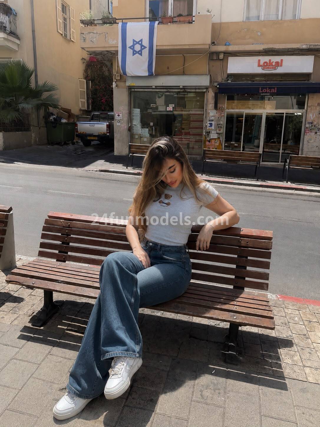 נערת ליווי ישראלית | רוני | סקסית דיסקרטית | עיסוי אירוטי בקריות - תמונה 1